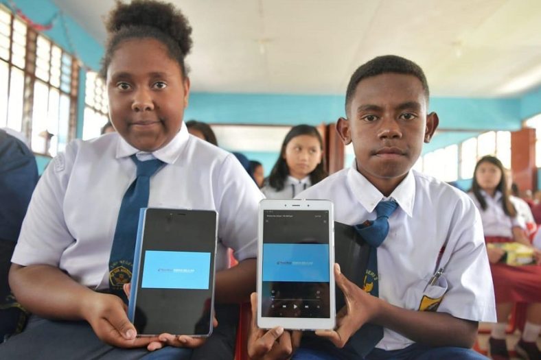 Sekolah di Papua Membuat Aplikasi Android Lokal untuk Pembelajaran Matematika